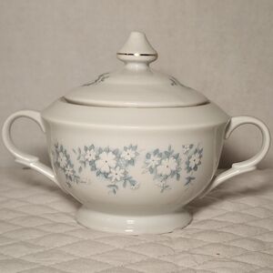 Montgomery Ward Danube  (Blue & White Floral) Sugar Bowl With Lid - Beautiful